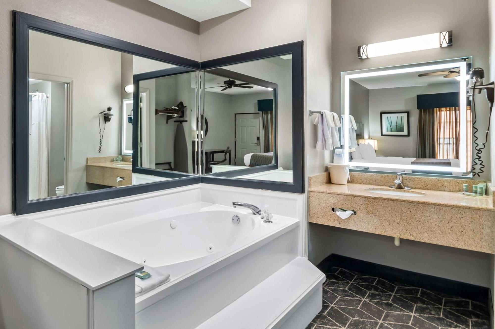 Best Western Inn Монровилл Экстерьер фото